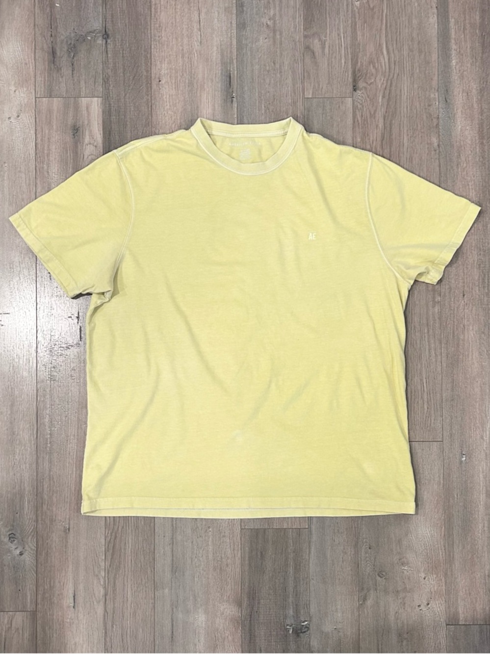 American Eagle Outfitters Men's Crewneck T-Shirt in Pale Yellow